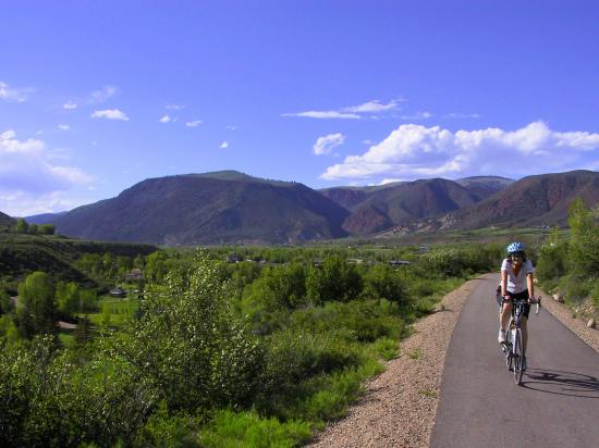 Aspen Cycling Getaway (3-Day Bike Tour)