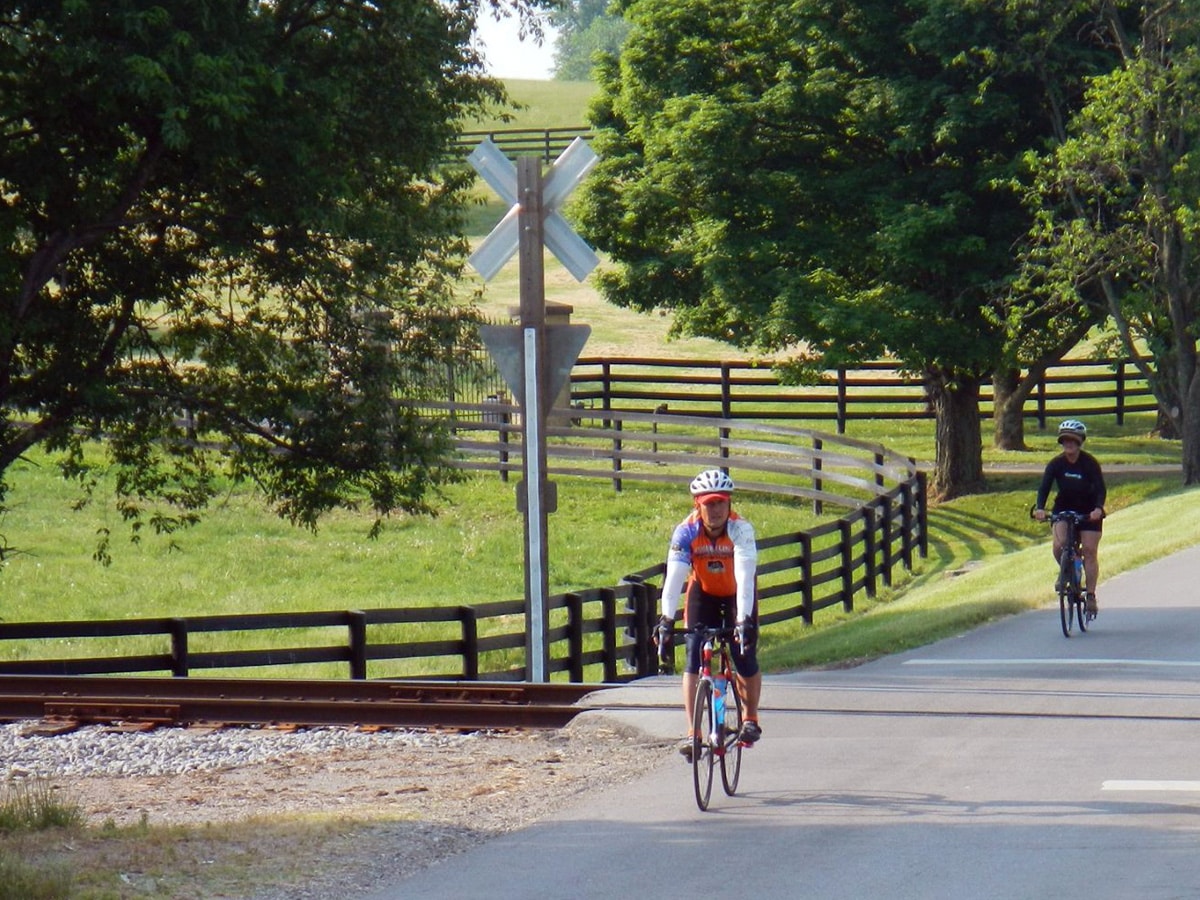 Rolling through Kentucky Blue Grass Country